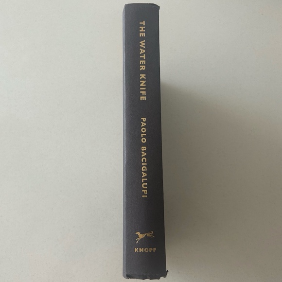 The Water Knife by Paolo Bacigalupi - Picture 2 of 9